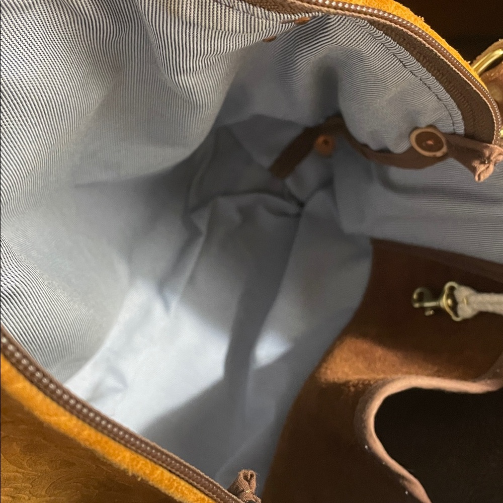 Chic Mustard Embroidered Shoulder Bag - Picture 5 of 5